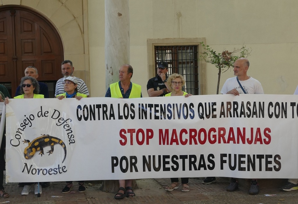 Presentan a CHS y a la Consejería de Agricultura un Decálogo de medidas imperiosas para poner en orden la Cuenca del Segura
