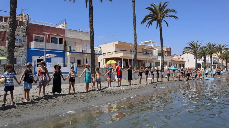 Colectivos del Abrazo al Agua con una carta abierta, lanzan el reto a nuestra clase política para que protejan nuestro Patrimonio Natural