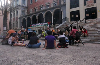 La acampada de estudiantes por Palestina de la Universidad de Murcia, hace un llamamiento a la unión social y una invitación a participar
