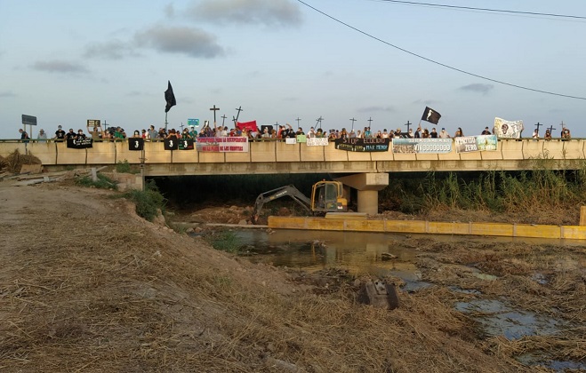 DE LA MANIFESTACIÓN DE AYER EN EL CANAL DE LA RAMBLA DEL ALBUJÓN A SU PASO POR BAHÍA BELLA Y TORRE DE RAME, PUEBLOS DE CARTAGENA Y ALCAZARES