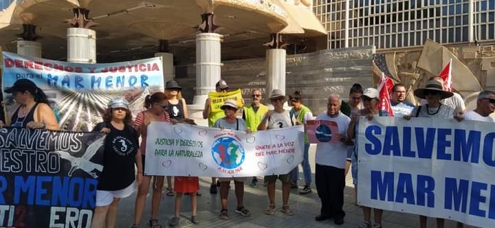 PP y VOX eliminan la moratoria urbanística en El Mar Menor y más de 30 colectivos anuncian que seguirán luchando por un Mar Menor al 100x10