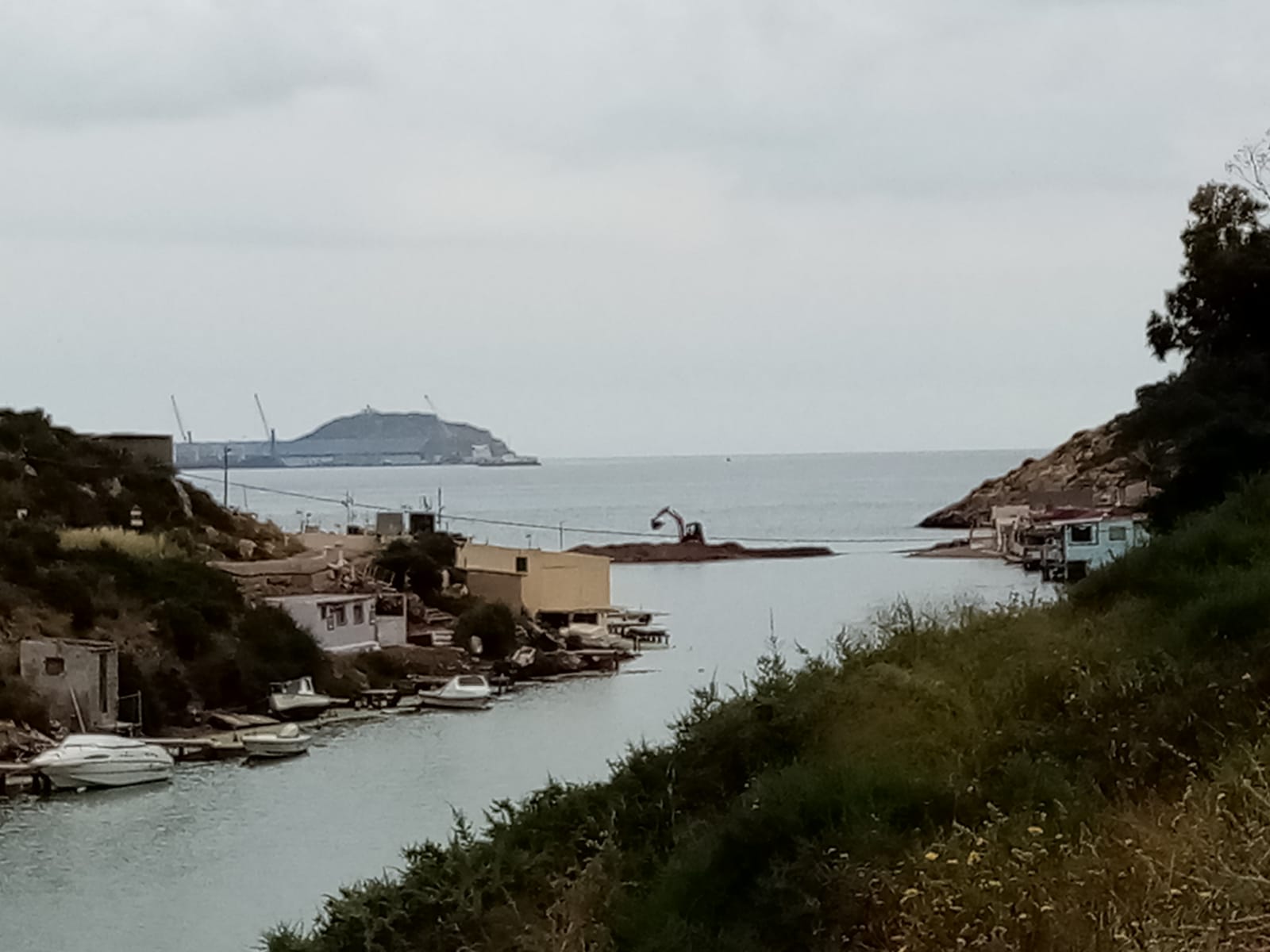 LA ALGAMECA CHICA, POR FIN SE ESTÁ LIBRANDO DE LA LENGUA DE TIERRA QUE LA ESTABA ESTRANGULANDO