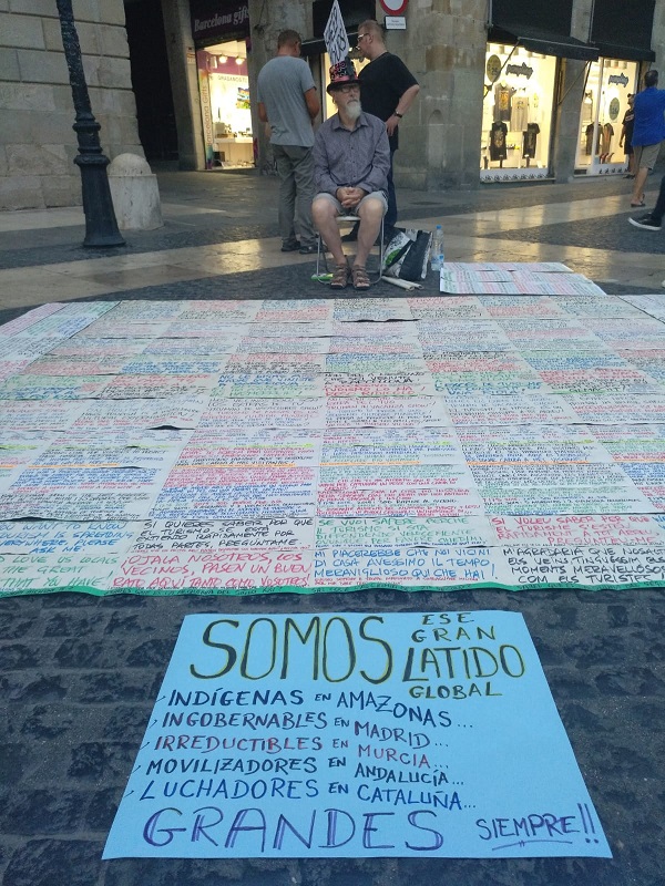 Paseillo con mensaje 2 septiembre Barcelona y Cartagena