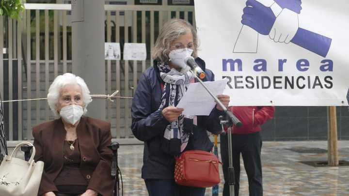 SE HAN CONGREGADO UN CENTENAR DE PERSONAS EN MURCIA AL GRITO DE... RESIDENCIAS DIGNAS YA Y QUEREMOS SABER LA VERDAD!!