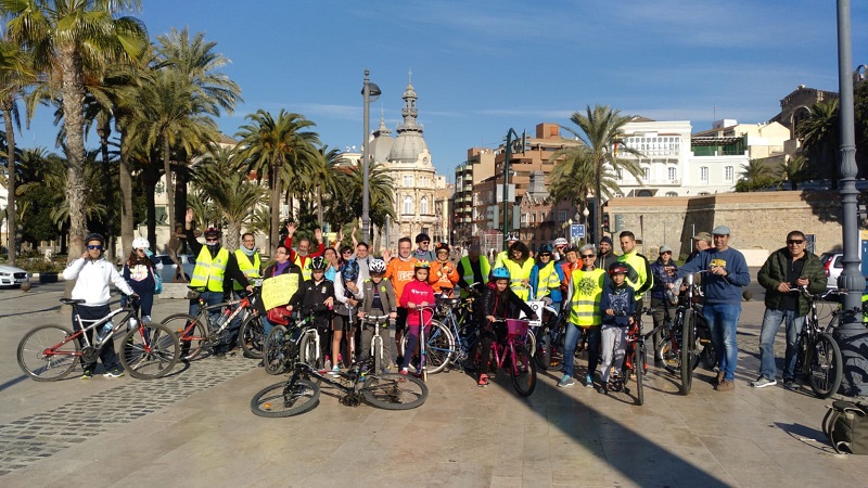 PASEO LUNES 7 ENERO CON MASA CRÍTICA